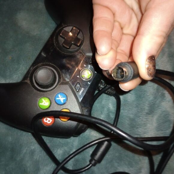 Xbox controller excellent condition - Picture 2 of 4